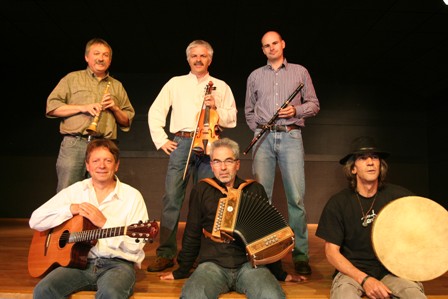 le groupe au complet: pol daniel, michel goiset, dominique robin, pascal le goff et didier gatinel